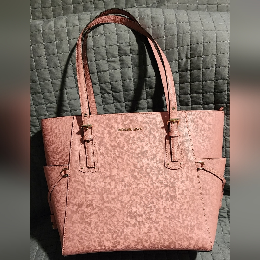 Michael Kors Voyager